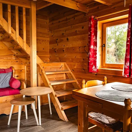 Cosy Calme Proche Valee Chalet